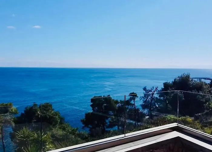 Pantheon ゲストハウス